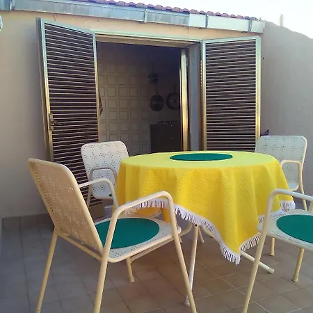Near The Seaside سكاليا
